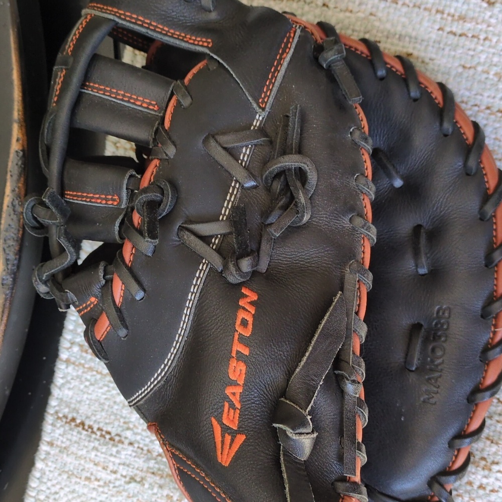 Rare!! Limited Edition Easton Mako 13.5" First Base Glove - Picture 11 of 16